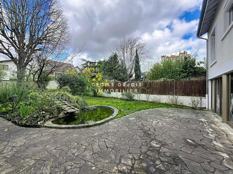 Maison - 135 m² - 6 pièces