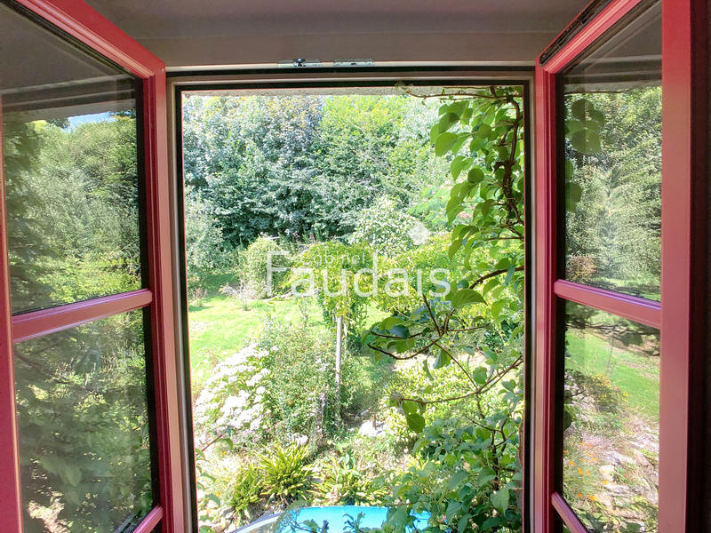 Maison - 174 m² - 9 pièces