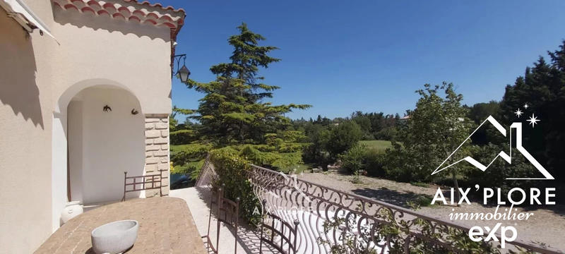 Maison - 180 m² - 4 pièces