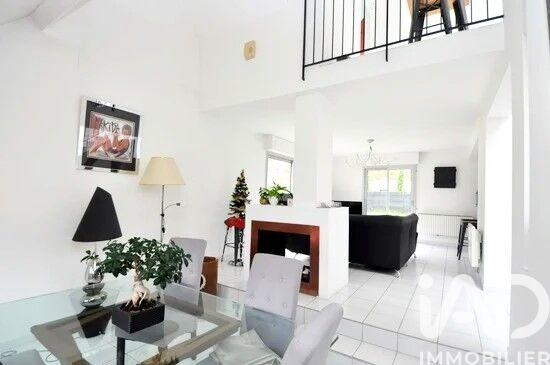 Maison - 164 m² - 6 pièces