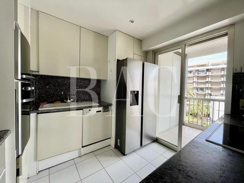 Appartement - 72 m² - 2 pièces