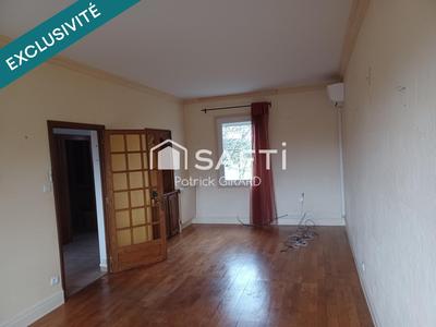Maison - 90 m² - 5 pièces