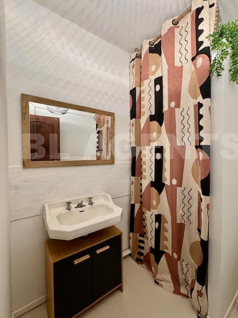 Maison - 337 m² - 8 pièces