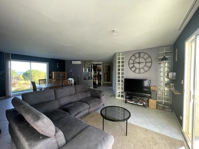 Maison - 163 m² - 6 pièces