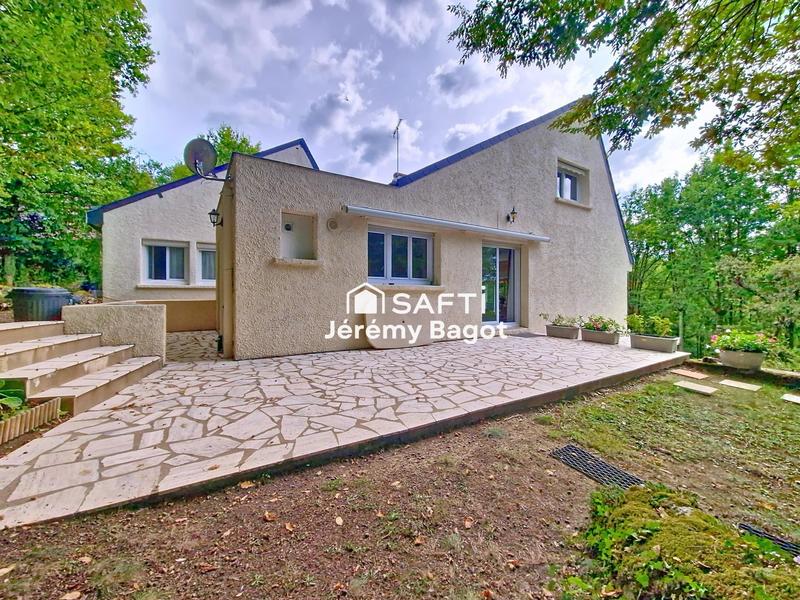 Maison - 240 m² - 7 pièces