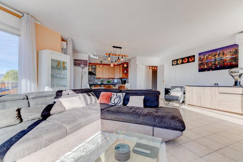 Appartement - 104 m² - 4 pièces