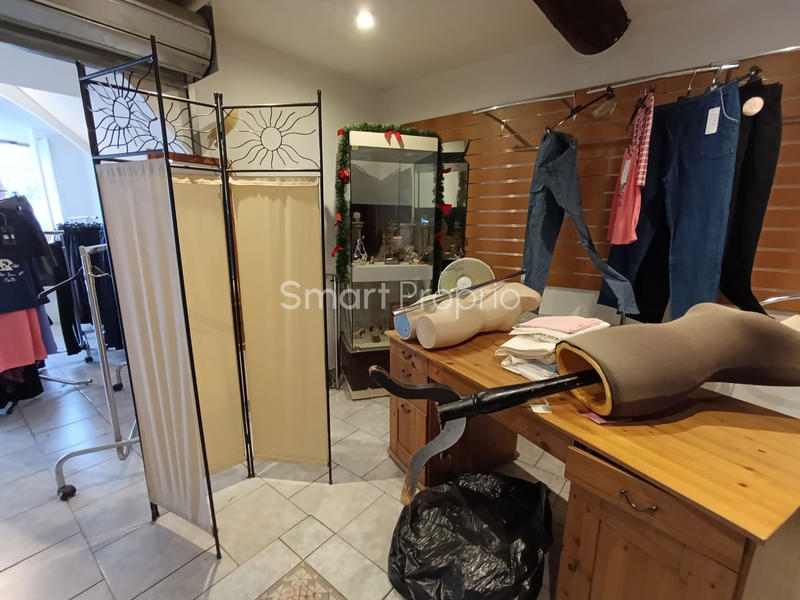 Fonds de commerce - Local commercial - 53 m²