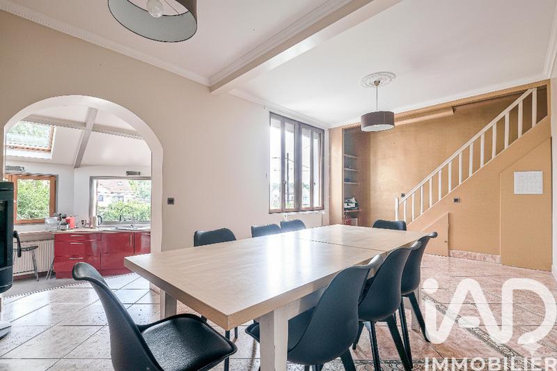 Maison - 142 m² - 8 pièces
