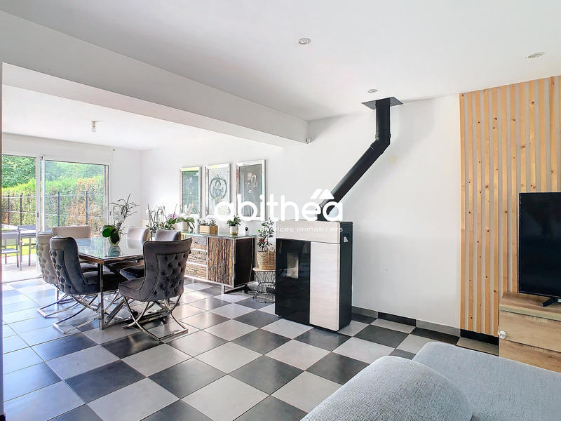 Maison - 117 m² - 6 pièces