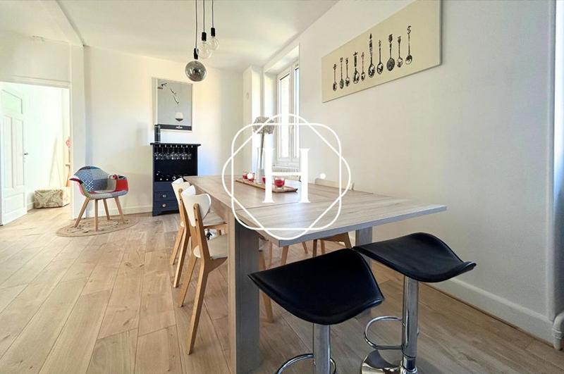 Appartement - 89 m² - 4 pièces