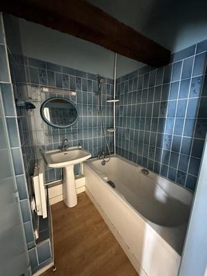 Appartement ancien - 63 m² - 3 pièces