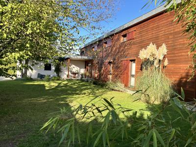 Maison - 195 m² - 7 pièces