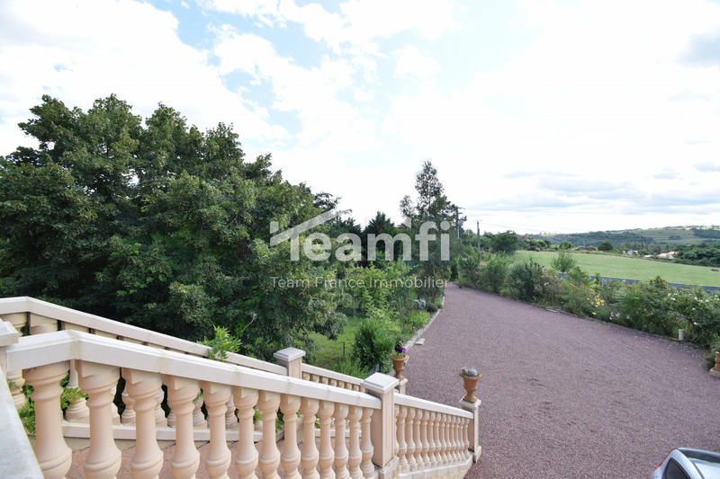 Maison - 310 m² - 10 pièces