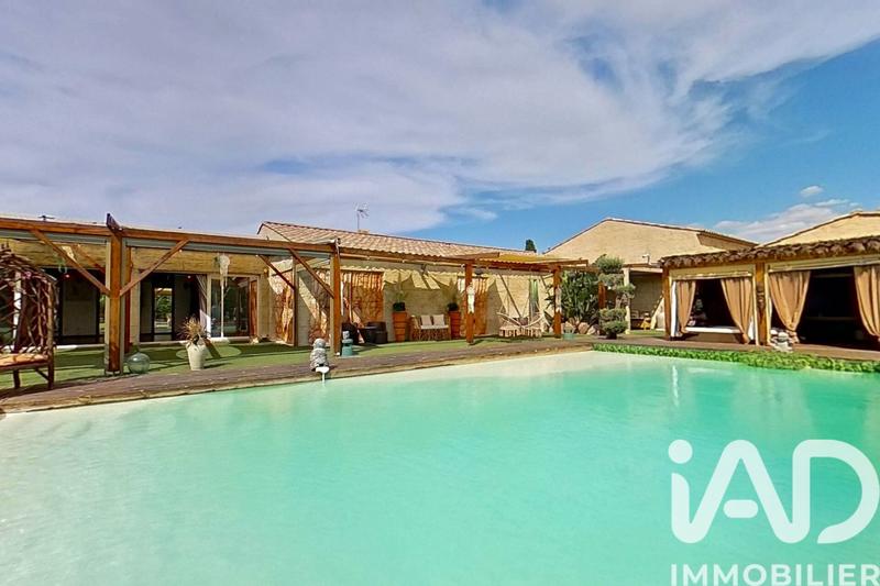 Maison - 240 m² - 8 pièces