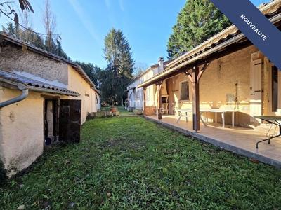 Maison - 206 m² - 10 pièces