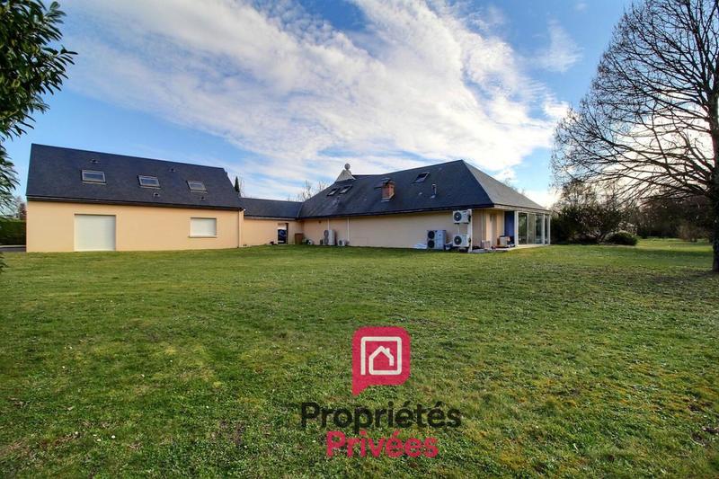 Maison - 350 m² - 8 pièces