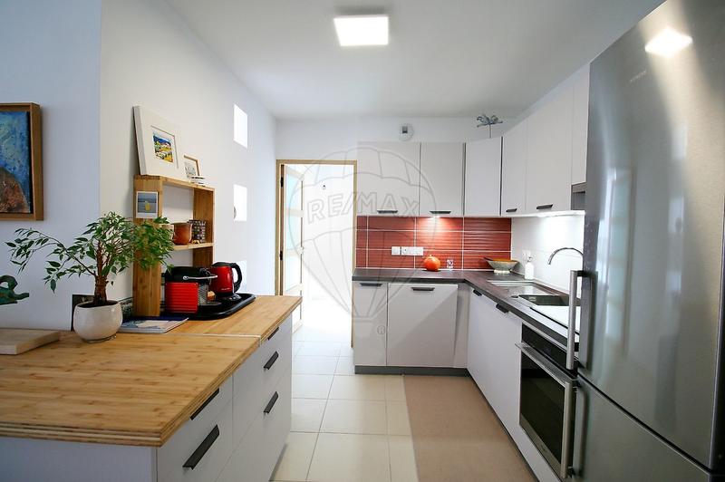 Appartement - 95 m² - 4 pièces