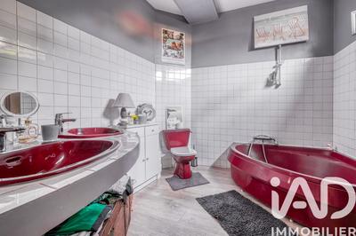 Appartement - 83 m² - 2 pièces