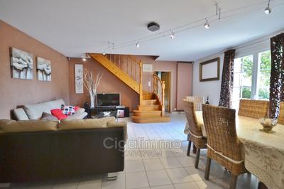 Villa - 200 m² - 9 pièces