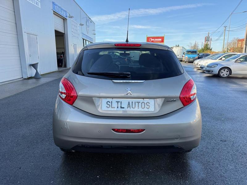 Peugeot 208 1.2 i 82 Ch Style Garantie 12 Mois / Reprise Possible