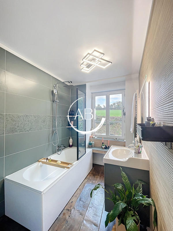 Maison - 80 m² - 4 pièces