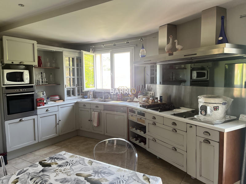 Maison - 199 m² - 7 pièces