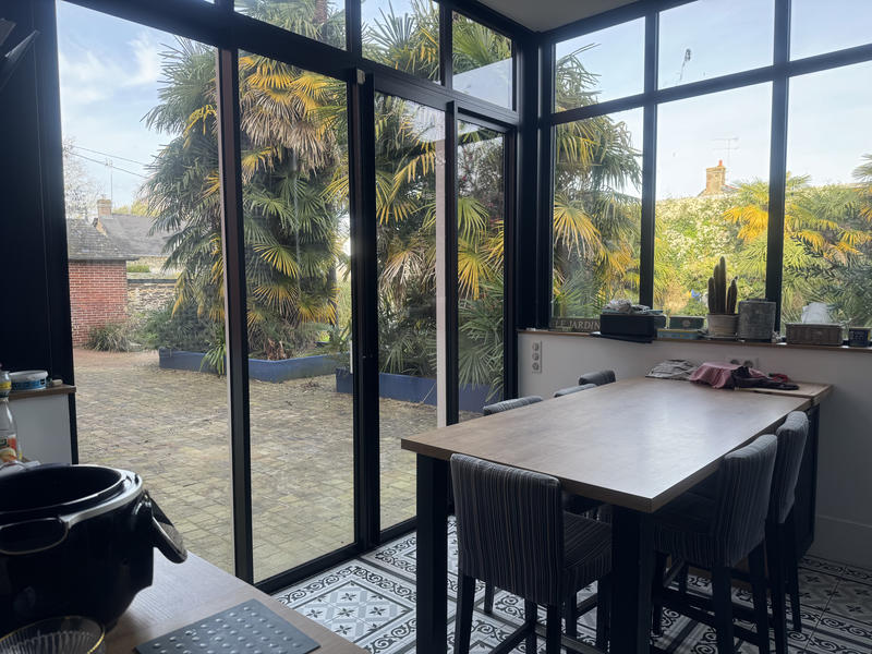 Maison - 205 m² - 8 pièces