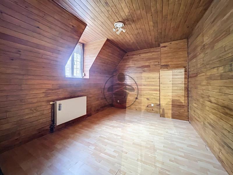 Maison - 208 m² - 7 pièces