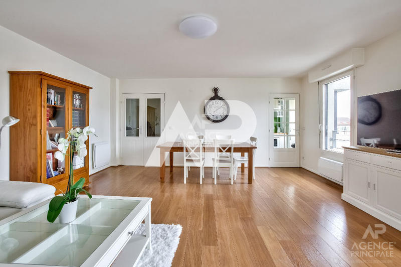 Appartement - 96 m² - 4 pièces