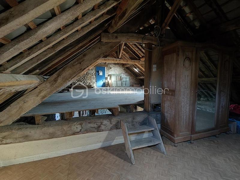 Demeure - 98 m² - 17 pièces