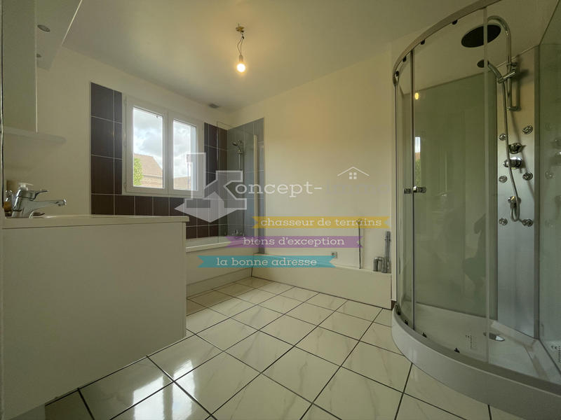 Maison - 80 m² - 5 pièces