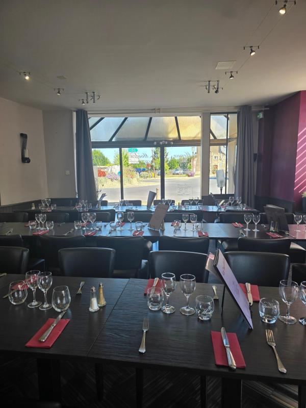 Local commercial - 228 m² - 14 pièces