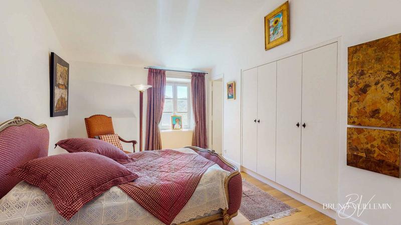 Demeure - 413 m² - 14 pièces