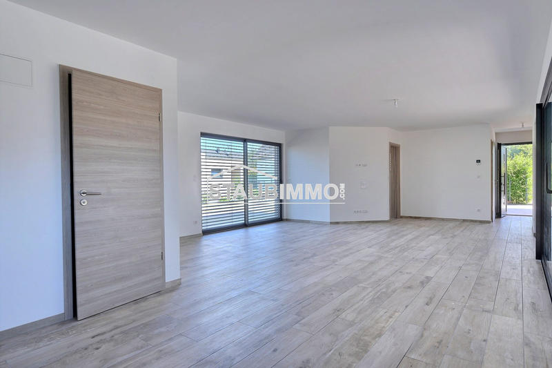 Maison - 195 m² - 7 pièces