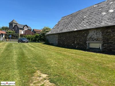 Grange - 553 m² - 3 pièces