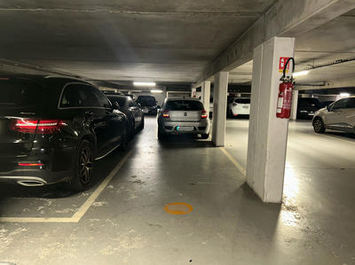 Parking / Garage - 12 m²