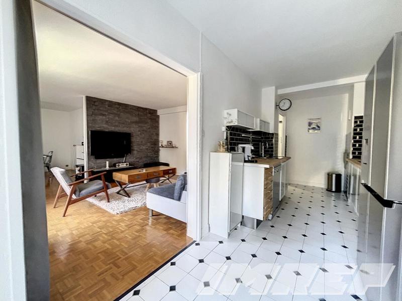 Appartement - 80 m² - 4 pièces