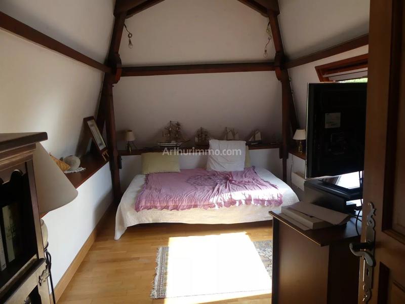 Maison - 180 m² - 7 pièces