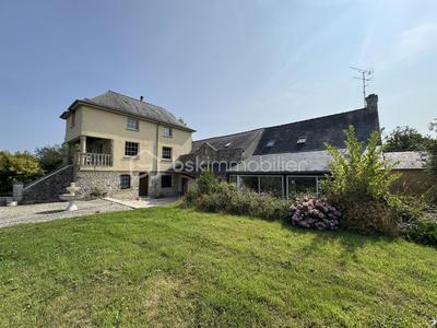 Maison - 295 m² - 12 pièces