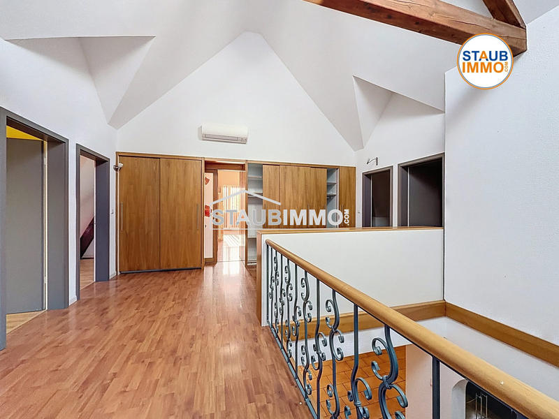 Maison - 287 m² - 8 pièces