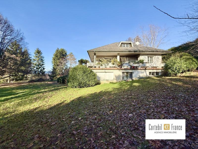 Villa - 177 m² - 6 pièces