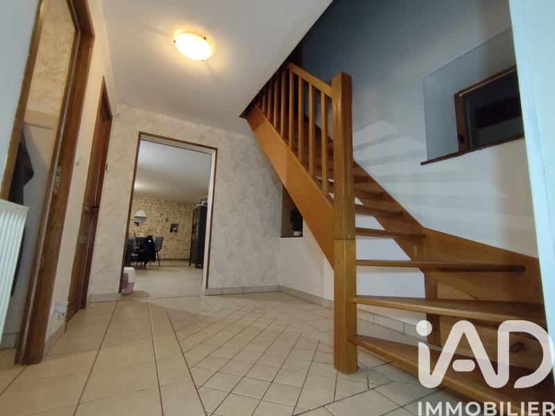 Maison - 207 m² - 9 pièces