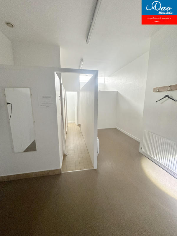 Local commercial - 935 m²