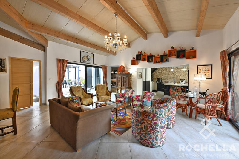 Maison contemporaine - 269 m² - 8 pièces