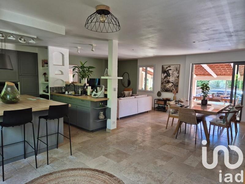 Maison - 142 m² - 5 pièces