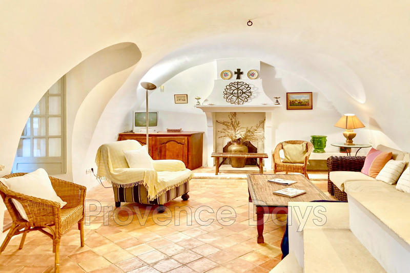 Maison de village - 400 m² - 11 pièces