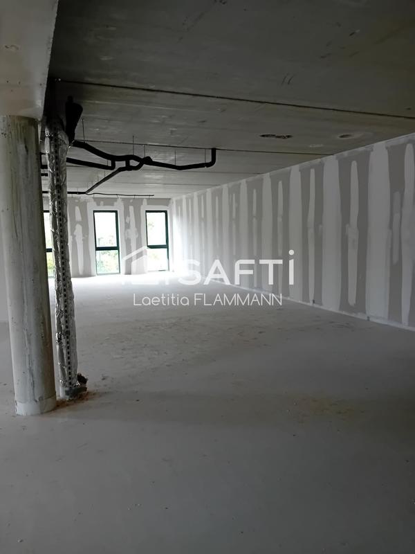 Local commercial - 154 m² - 1 pièce