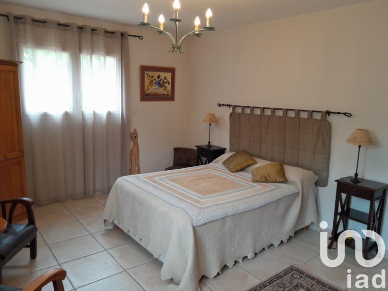 Maison - 665 m² - 10 pièces