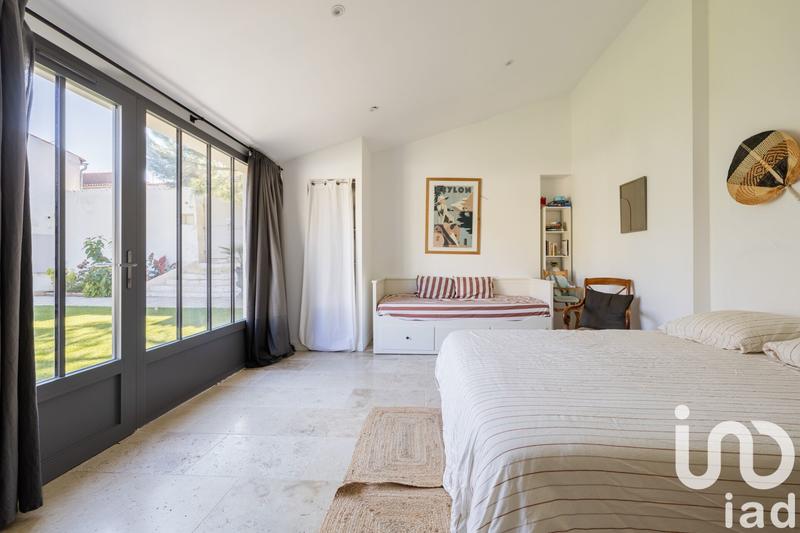 Maison - 300 m² - 7 pièces