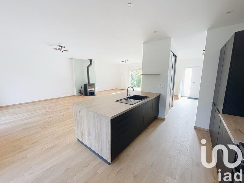 Maison - 230 m² - 8 pièces